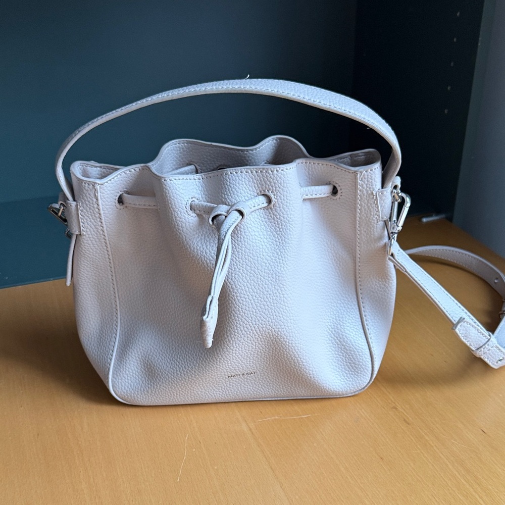 Matt & Nat Light Tan Shoulder Bag